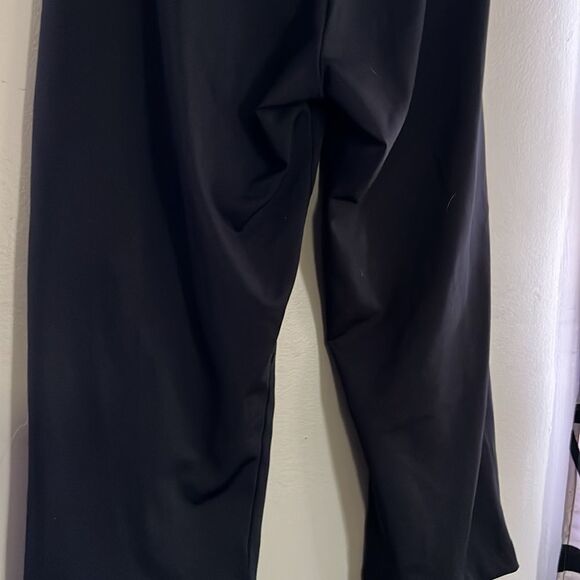 Under Armour small Capri length, athletic leggings - Picture 5 of 6